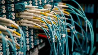 Antel aprobó plan para ofrecer servicios de fibra óptica a cableoperadores