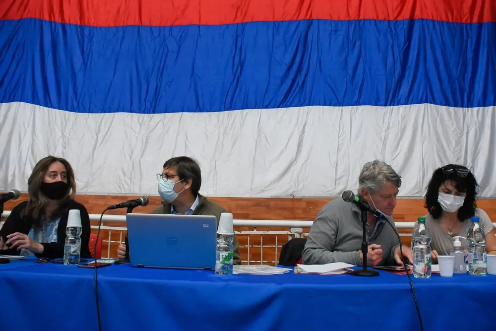 Plenario del FA el 17 de octubre de 2020 en que por 100 votos contra 22 decidieron convocar a referéndum