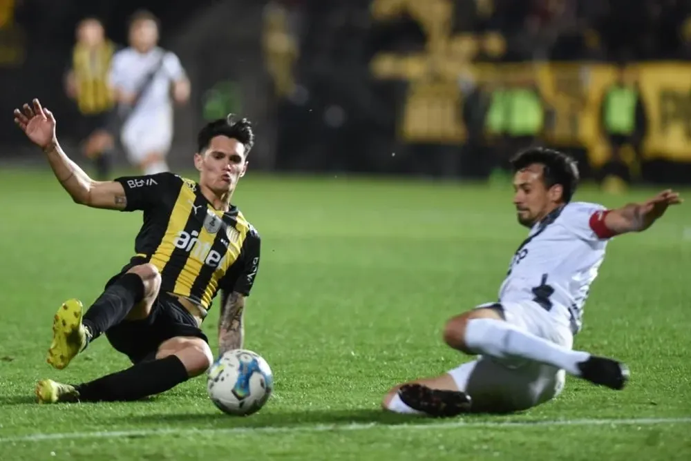 Bentancourt y Sosa en duelo rastrero