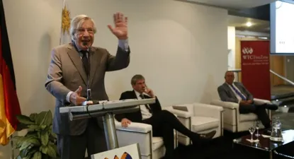 Astori dijo que inserción externa debe “trascender” el Mercosur