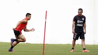 Alexis Sánchez entrenó con un vendaje este domingo