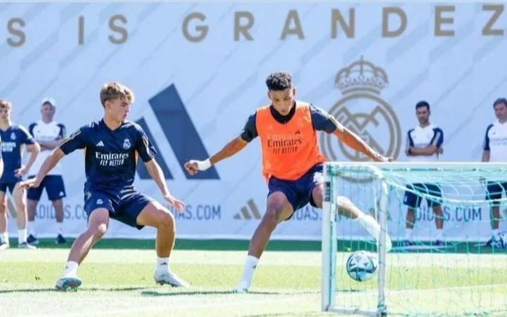 Álvaro Rodríguez en el entrenamiento del Real Madrid