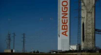 Abengoa pone en marcha un plan de desinversión de hasta 3.000 millones de euros