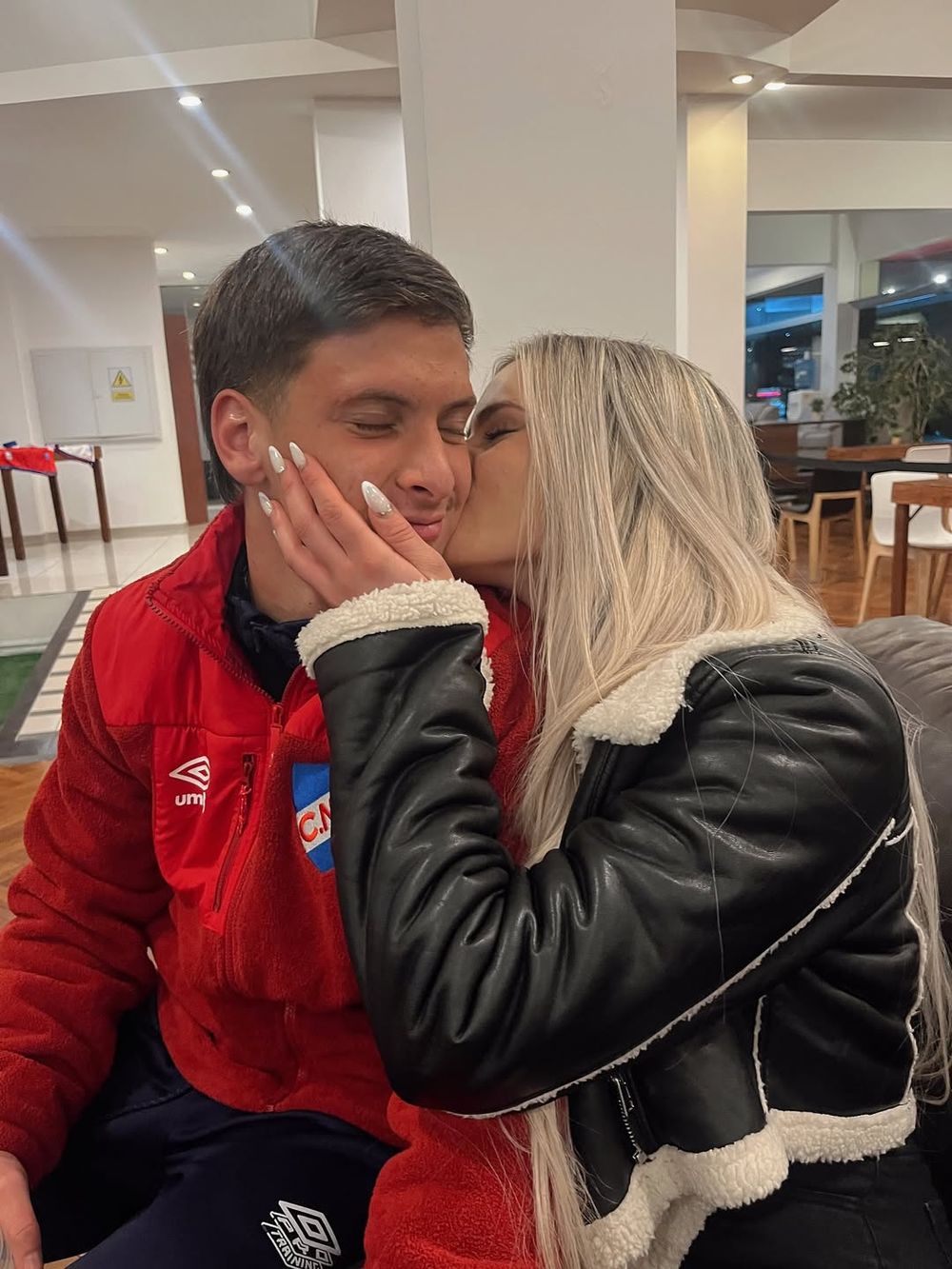 Tomás Viera y su pareja Jazmín Pereira Tomás Viera y su pareja Jazmín Pereira