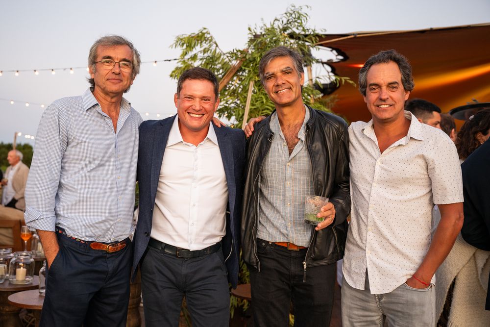 Horacio Torrendell, André Gailey, Alberto Brause, Javier Albiñana. 