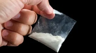 Tu moral, blanca como la cocaína,  ¿no debería tener el color de la sangre?