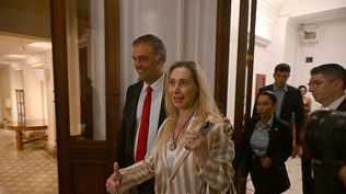 El Gobierno quedó conforme con la estrategia de defensa de Manuel Adorni, pero sigue en modo control de crisis