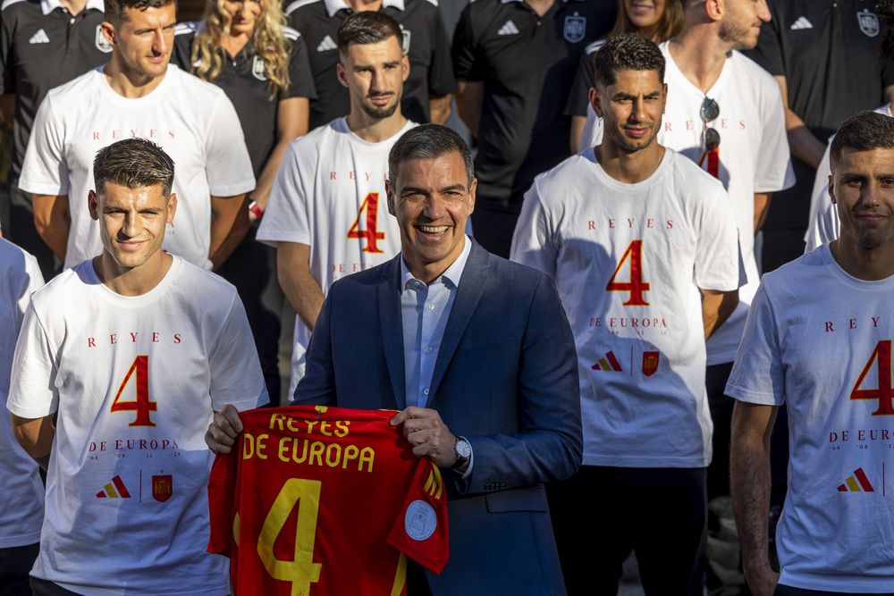 Pedro Sánchez recibe a la selección. Pedro Sánchez recibe a la selección.
