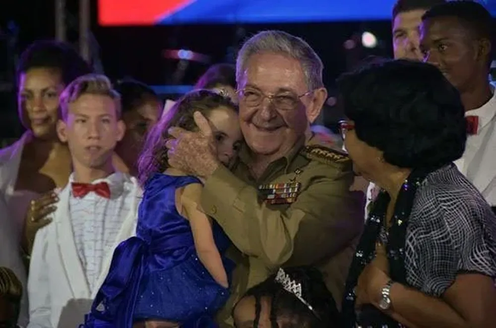 Con la salida del sillón presidencial de Raúl se cierra el ciclo de los Castro al frente de la isla. 