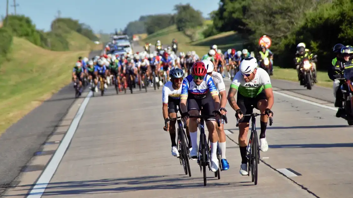 Vuelta Ciclista del Uruguay: Pablo Bonilla ganó la tercera etapa este sábado y es el nuevo malla oro