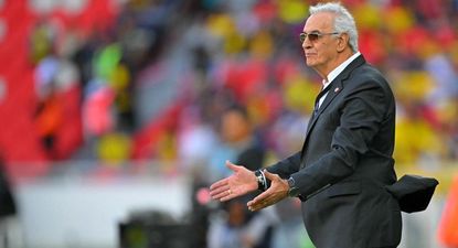 El DT uruguayo Jorge Fossati, criticado por hinchas y periodistas en Perú, está bajo evaluación en la selección incaica