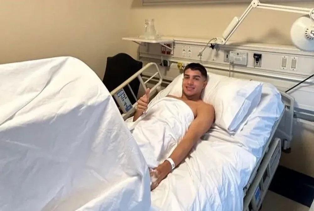 Renzo Sánchez tras su operación de la rodilla