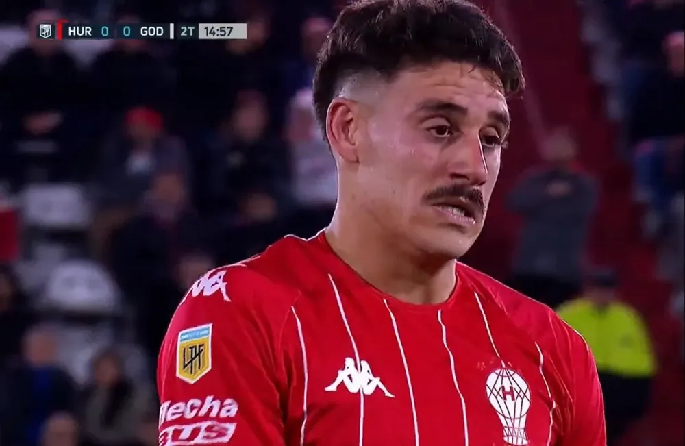 El gesto de Cóccaro cuando se retiraba de la cancha