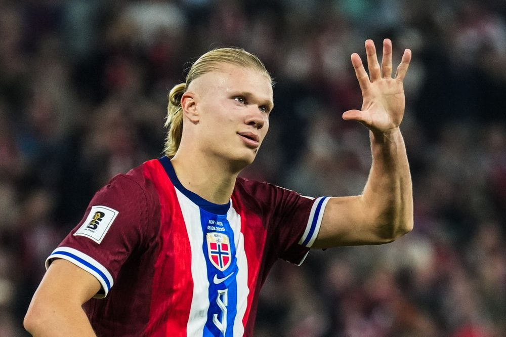 Erling Haaland celebró sus cinco goles para Noruega ante Moldavia por Eliminatorias