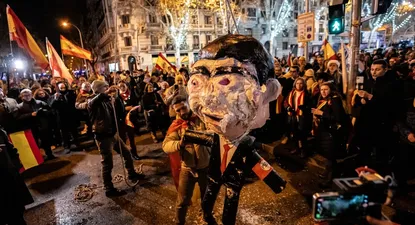 rchivan la causa por el apaleamiento del muñeco de Pedro Sánchez