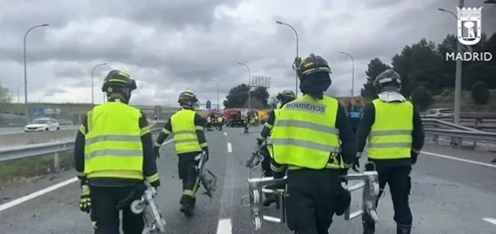 Cerca de 20 heridos tras la colisión múltiple por alcance de unos 30 vehículos en la A3.