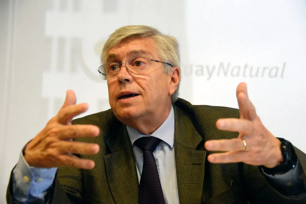 Tabaré Viera, ministro de Turismo