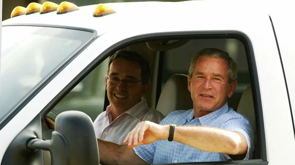 Esta foto es un clásico de la relación bilateral. Uribe y Bush en el rancho del presidente estadounidense en Texas