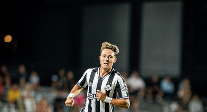 Sergi Oriol en su debut en Wanderers