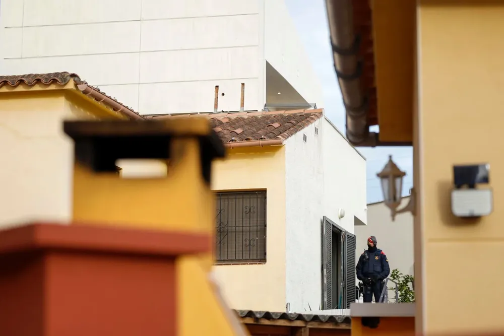 Uno de los operativos policiales en las cercanías de Barcelona.
