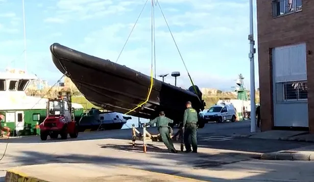 La narcolancha que partió en dos la zodiac de la Guardia Civil