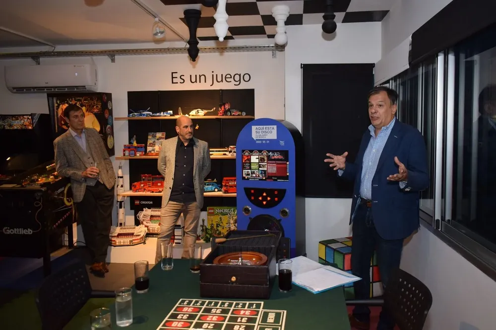 Gustavo Quiroga en Media Office