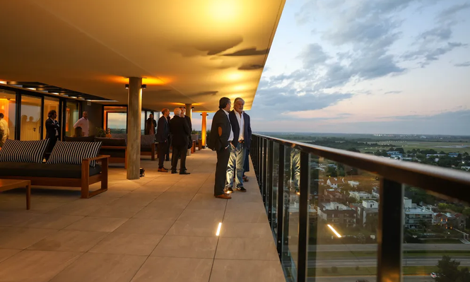 La sorpresa inmobiliaria del año: se inauguró la primera torre de Cala del Yacht con amenities de primer nivel