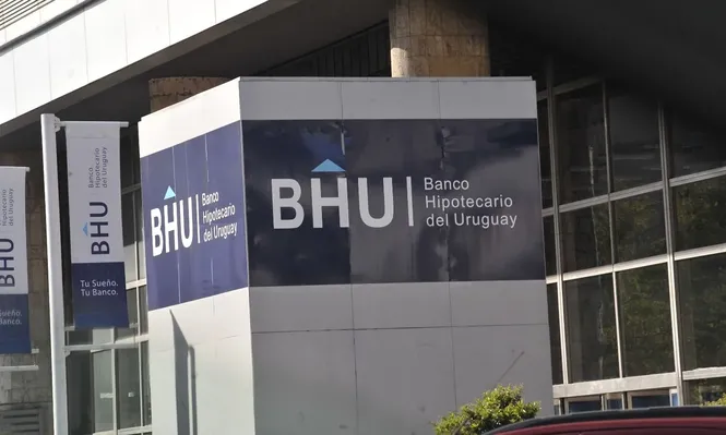 BHU descartó iniciativas para atender reclamos de deudores en UR porque tendrían alto costo