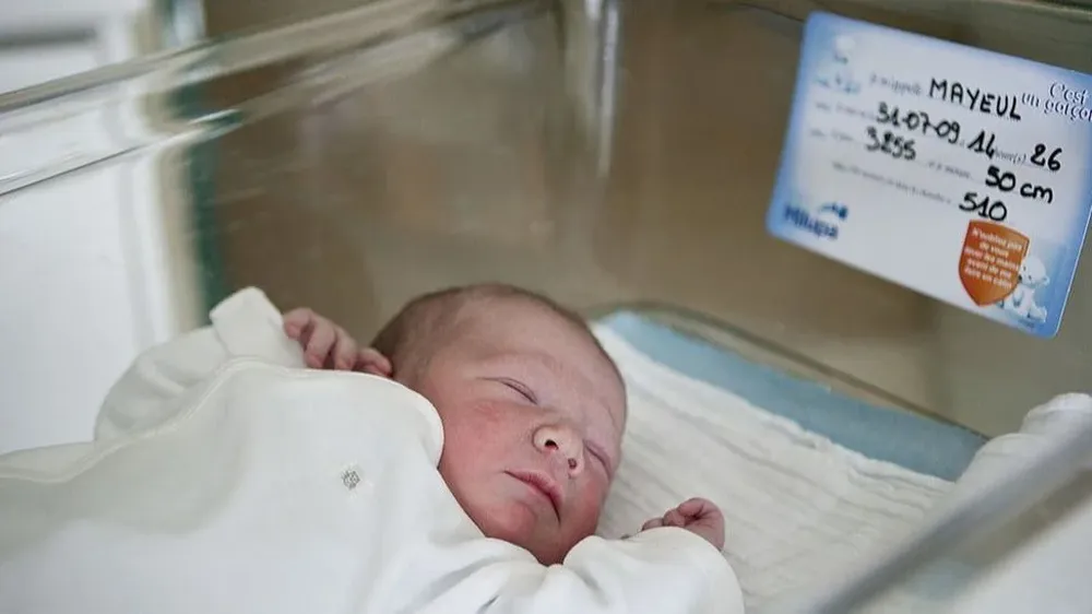 Debido a que un nombre se usa para identificar a un individuo y comunicarse con él a diario, sirve como la base misma de la propia concepción de uno mismo, especialmente en relación con los demás, dice David Zhu, psicólogo de la Universidad de Arizona (EE.UU.)