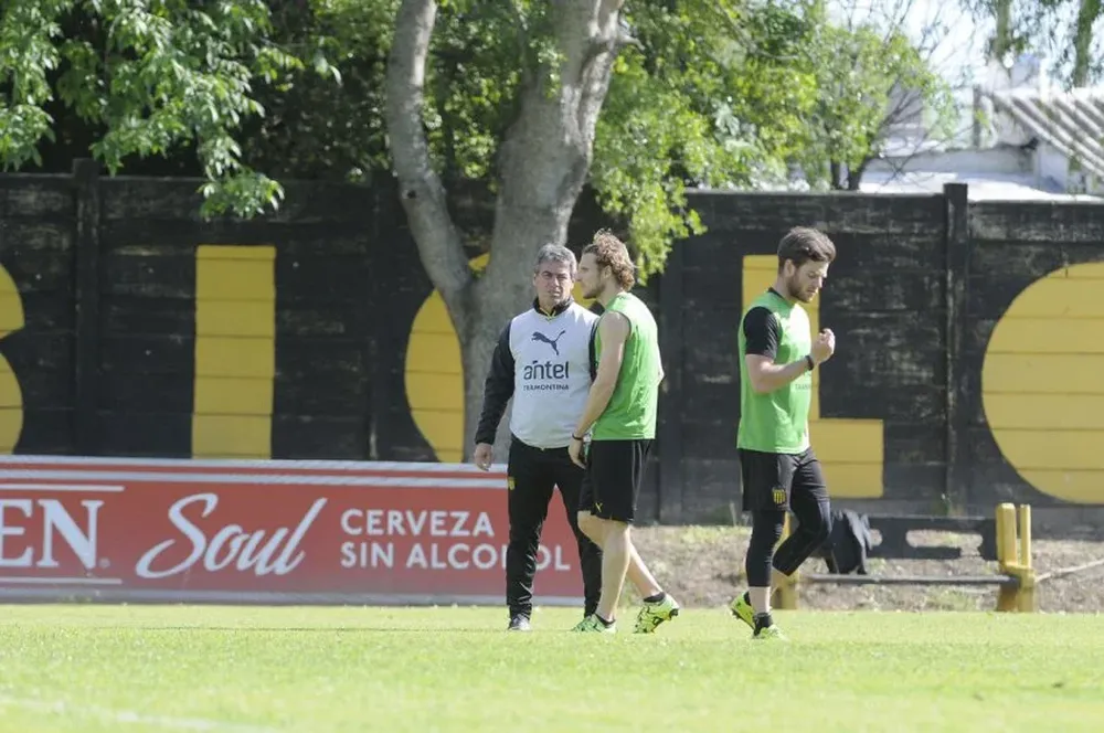 Diego Forlán con Pablo Bengoechea
