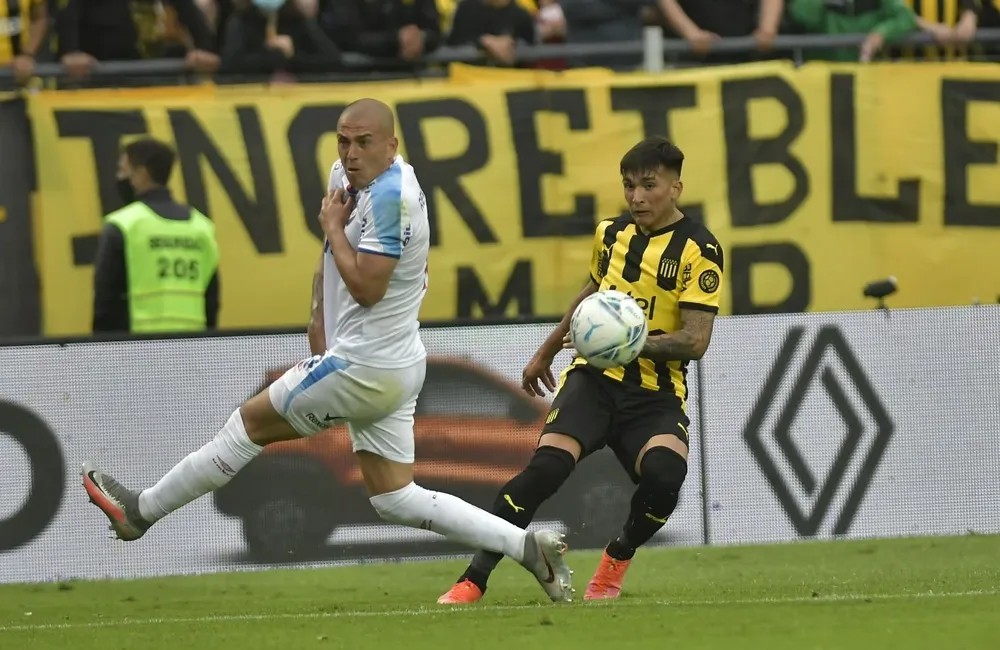 Cristian Almeida e Ignacio Laquintana en el último clásico