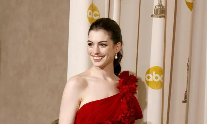 Anne Hathaway