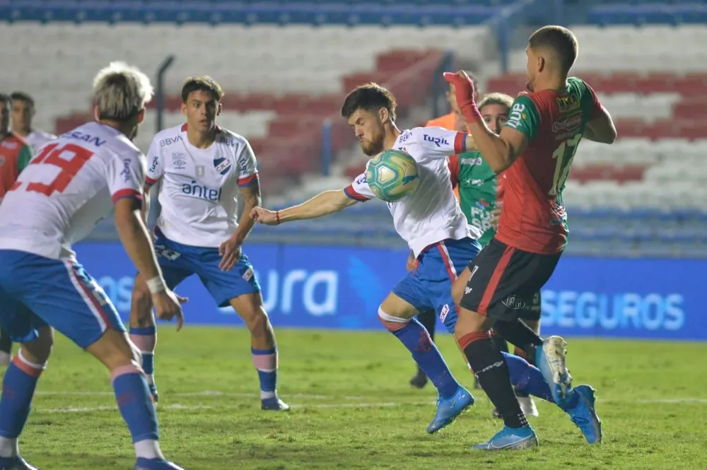 Santiago Ramírez entró y jugó de tercer 9