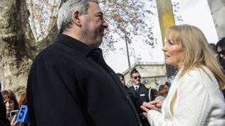 Mario Bergara y Carolina Cosse en la asunción del nuevo intendente de Montevideo. Archivo