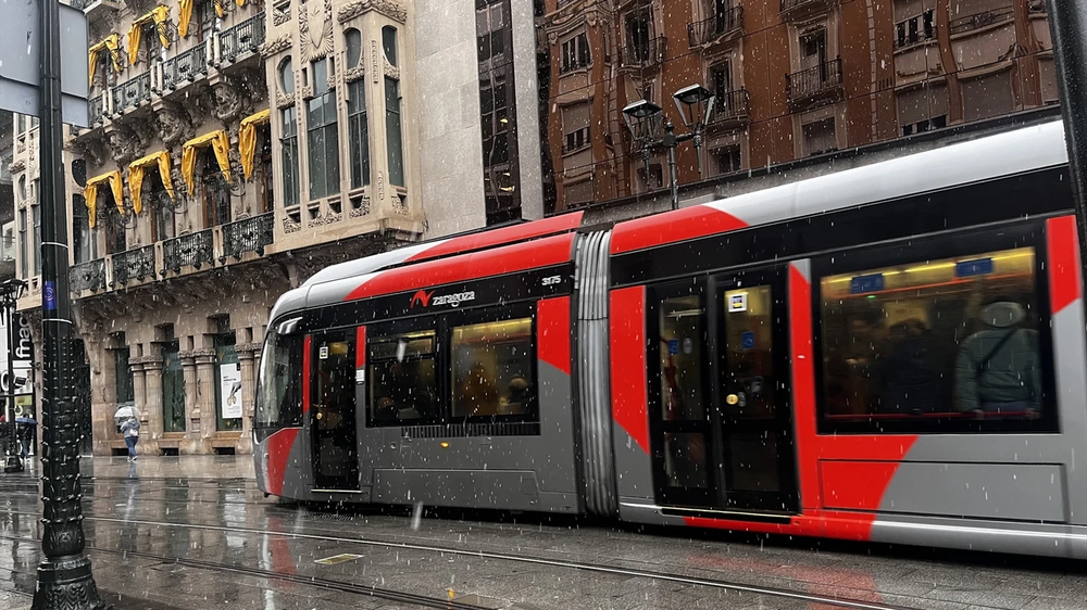 Un tranvía en Zaragoza. EUROPA PRESS