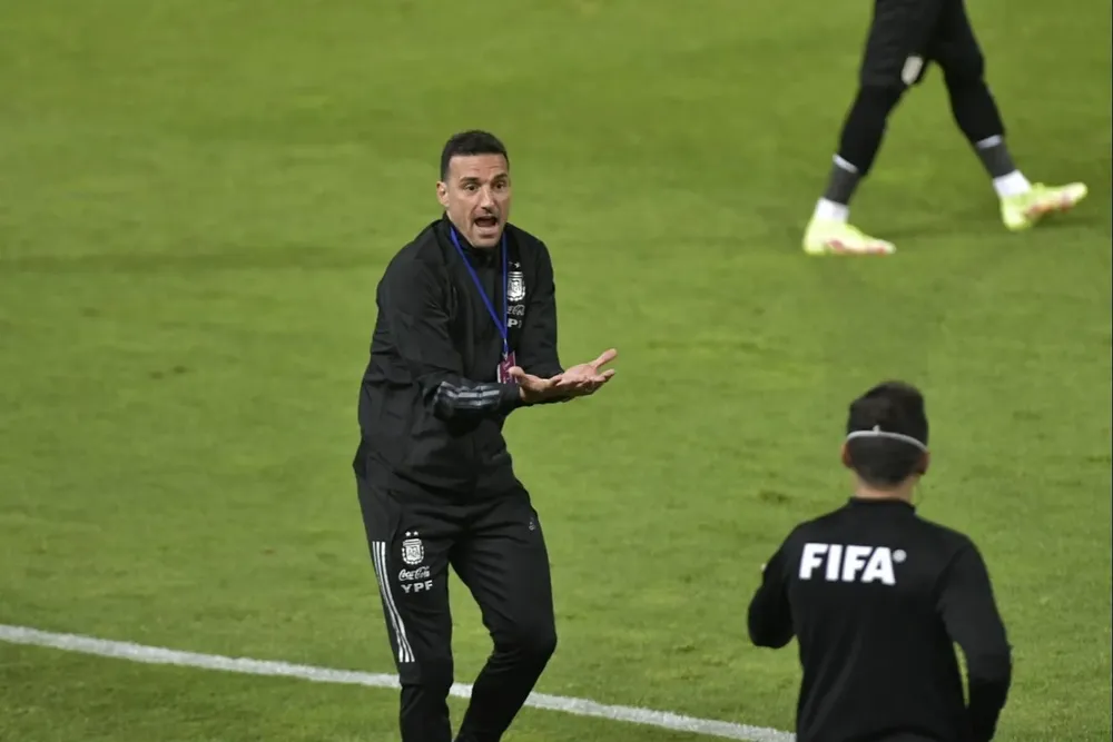 Al principio protestó mucho las faltas de Uruguay