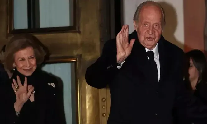 Los reyes Juan Carlos y Sofía asistirán a la boda de Almeida.