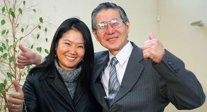 Keiko Fujimori tiene varias semejanzas y diferencias importantes con su padre, el fallecido expresidente peruano Alberto Fujimori.