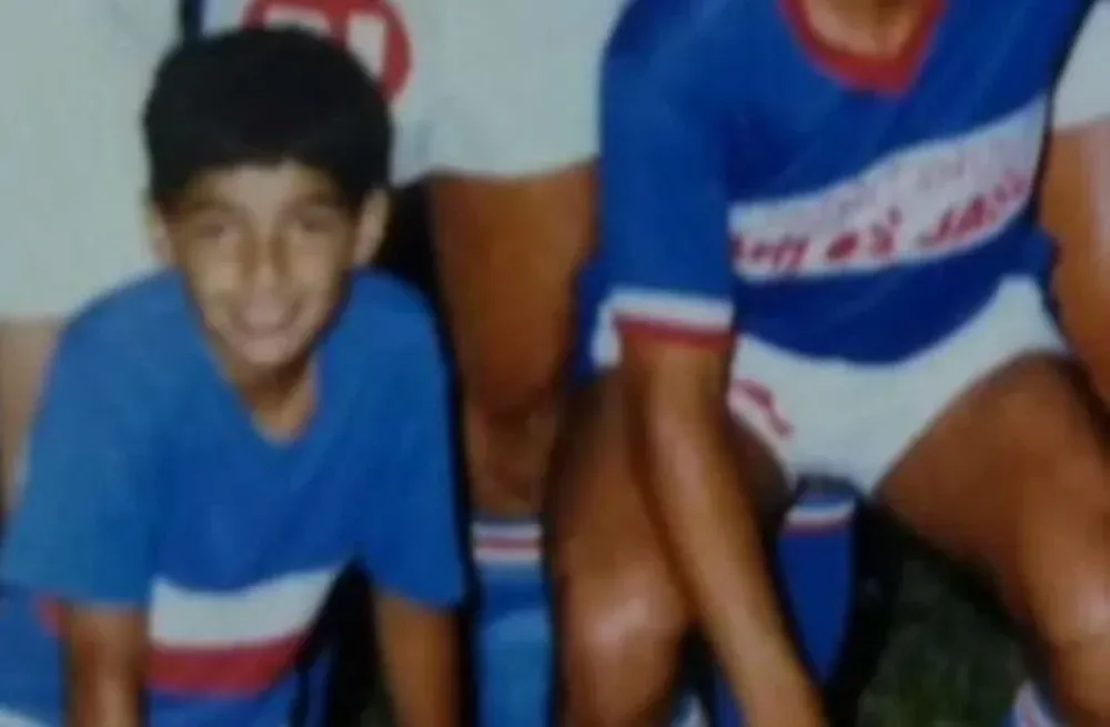 La foto del niño minuano junto a Gerardo Cano