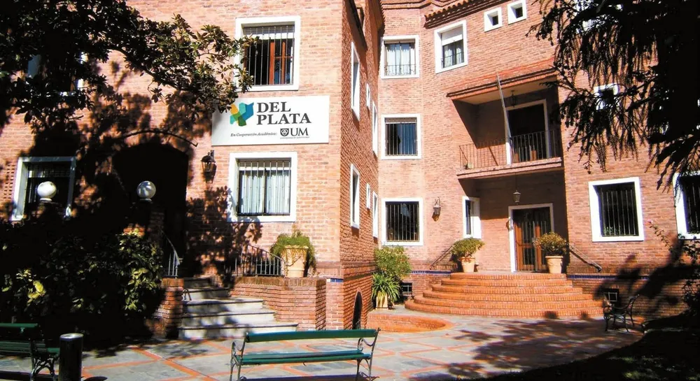 Del Plata, educando para servir y emprender