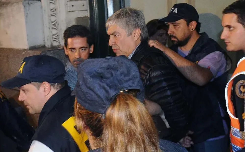 El empresario argentino Lázaro Báez, cuando era detenido por las autoridades en abril