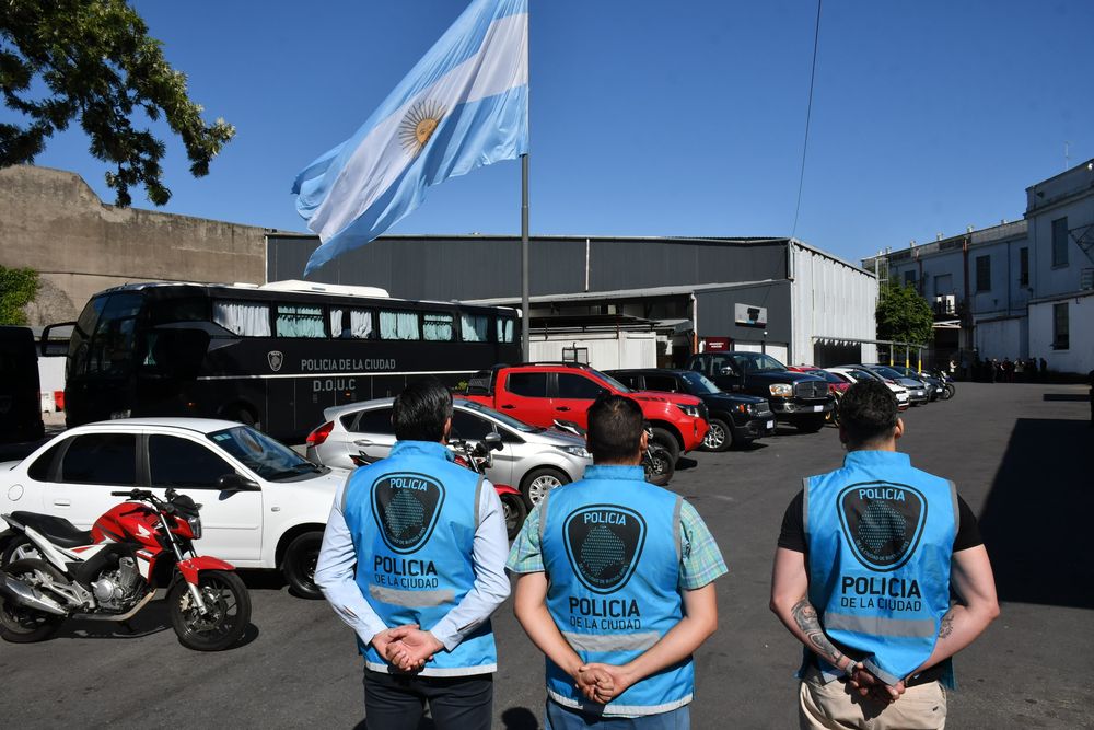Los vehículos recuperados se incorporan a la flota operativa de la Policía de la Ciudad.