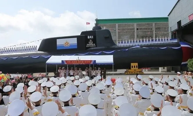 Corea del Norte lanzó un submarino nuclear táctico de ataque