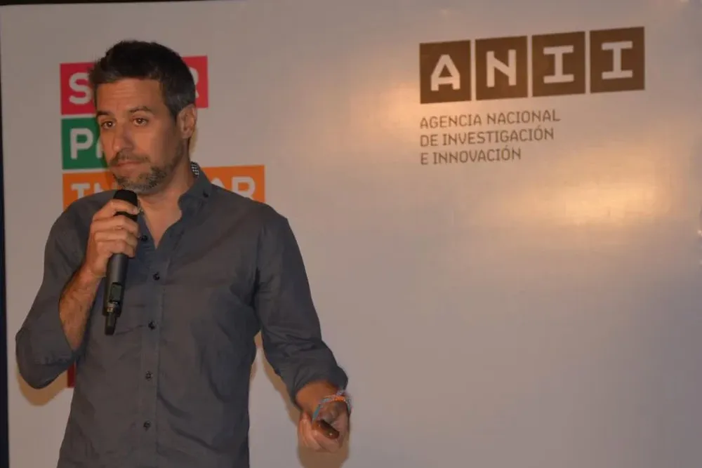 Federico Seineldin al exponer sobre Njambre, el holding de empresas sociales