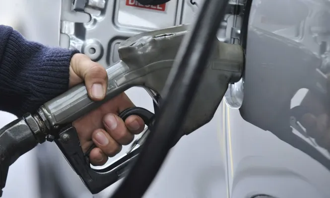 Venta de nafta en estaciones del litoral es similar al peor momento de la pandemia