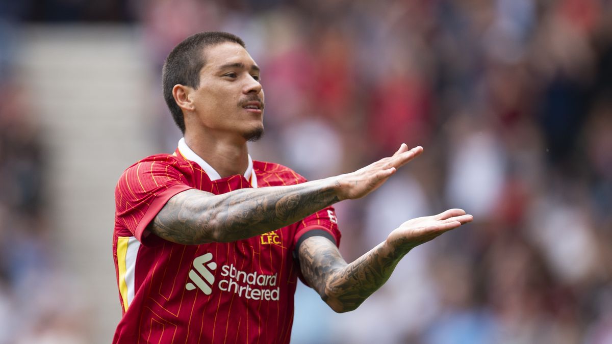 ¿Se queda? Darwin Núñez jugó el primer partido de temporada con Liverpool, metió un gol y se lo dedicó a Diogo Jota: mirá el video