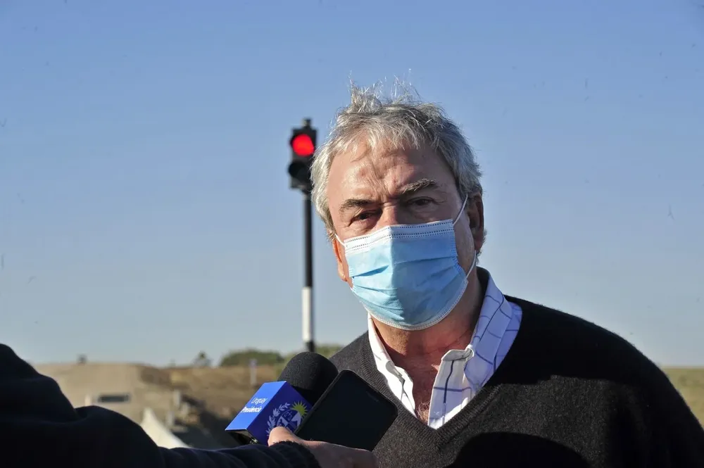 El ministro Luis Alberto Heber se había referido a la situación de los operadores portuarios en el Parlamento