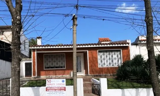 Subastarán una casa en Cerrito de la Victoria