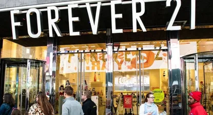 Forever 21 presentará su pedido de quiebra y cerrará 350 tiendas
