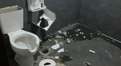 Destrozos en baños del Campeón del Siglo en el partido Peñarol vs Cerro